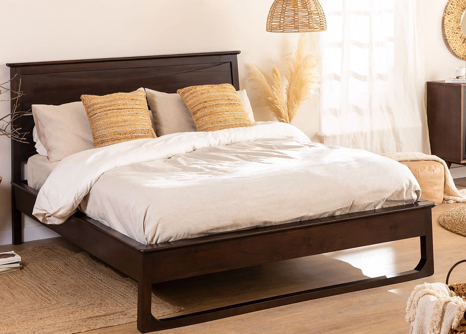 cama-en-madera-de-teca-para-colchon-de-160-cm-somy