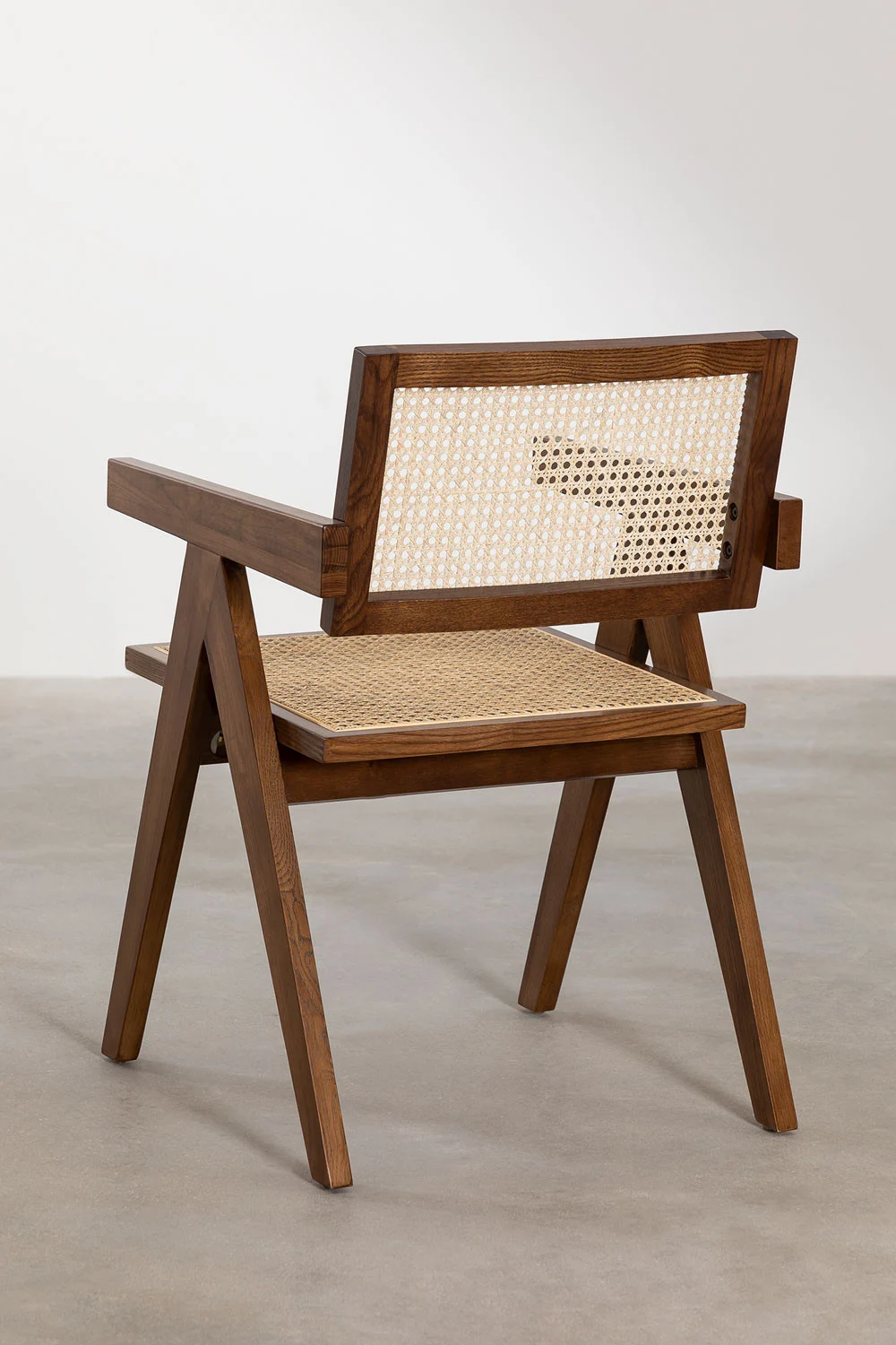 silla-con-reposabrazos-en-madera-lali-style (1)