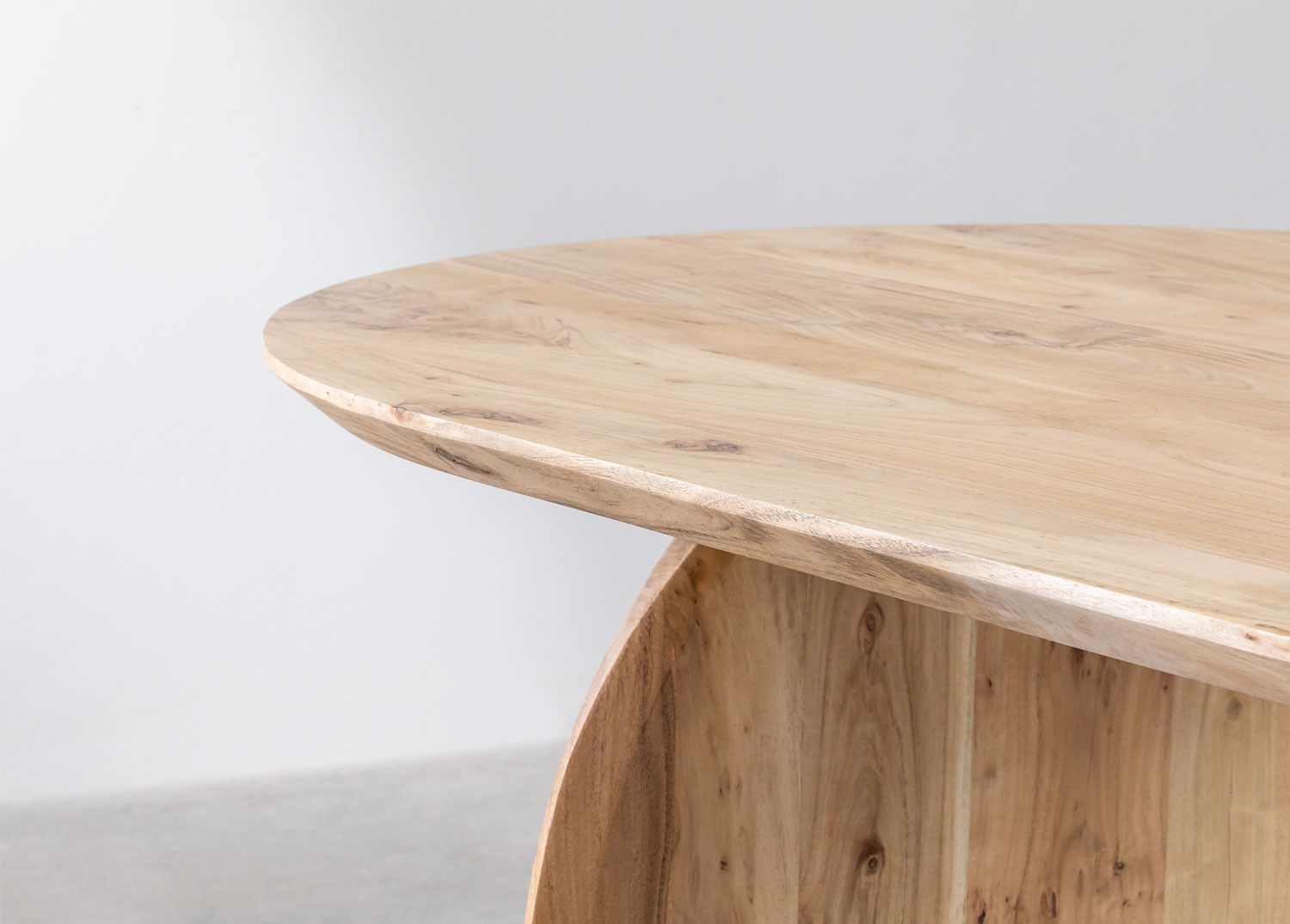 mesa de comedor en madera de acacia bedum 3