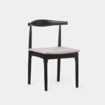 silla en madera de hevea color negro y asiento tapizado gris