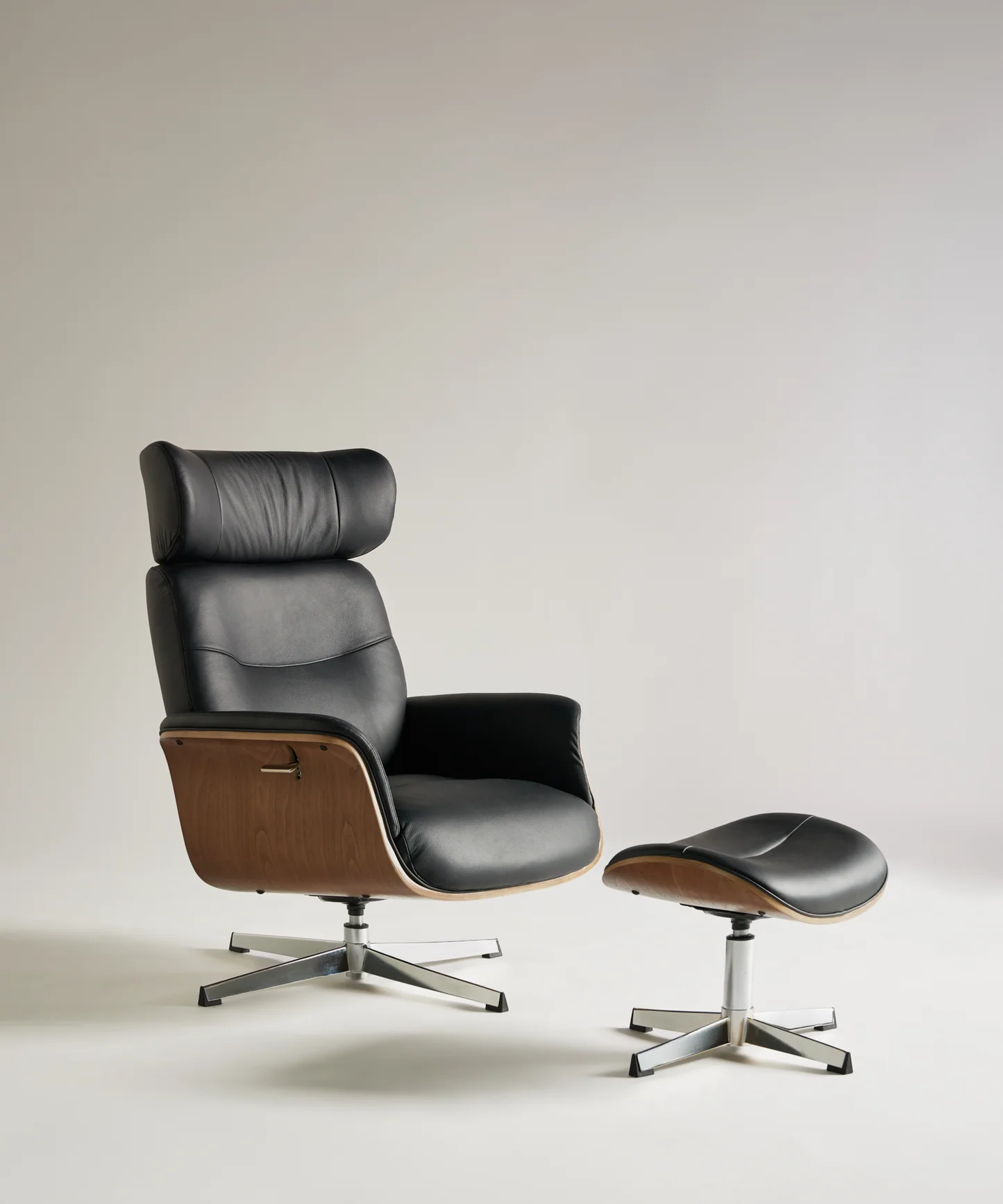 SillonMagnumND 0651WalnutBlack 01 fabfbea4 3b16 4bc7 9c4b 27604f3 jpgh.1